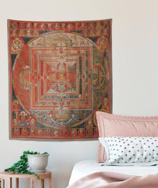 Deity mandalas are available in the form of amulets that offer the wear protection. These are either worn on the leg or neck. The amulets can also be hung inside a car or on the door of a house.