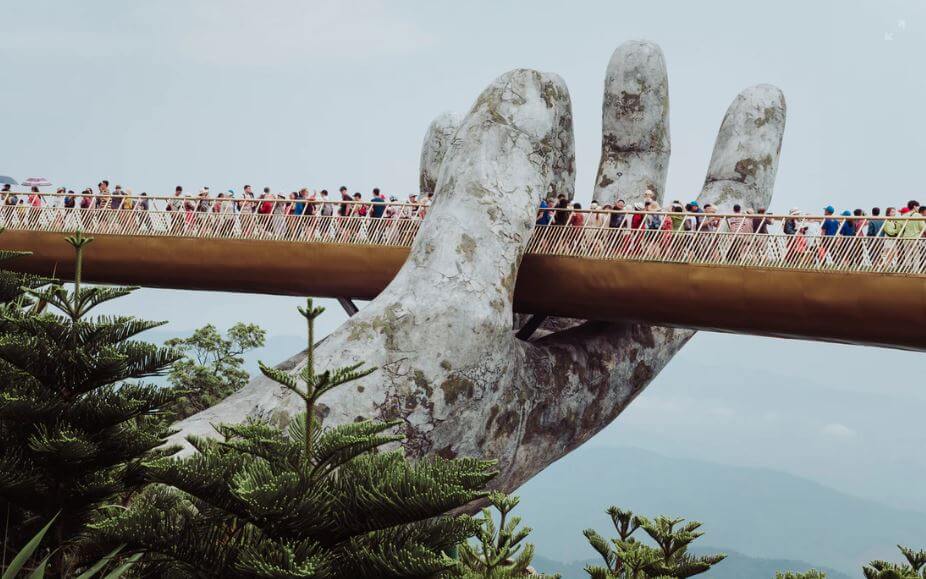 cost to travel to Vietnam